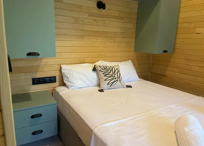 Julya Tiny House *